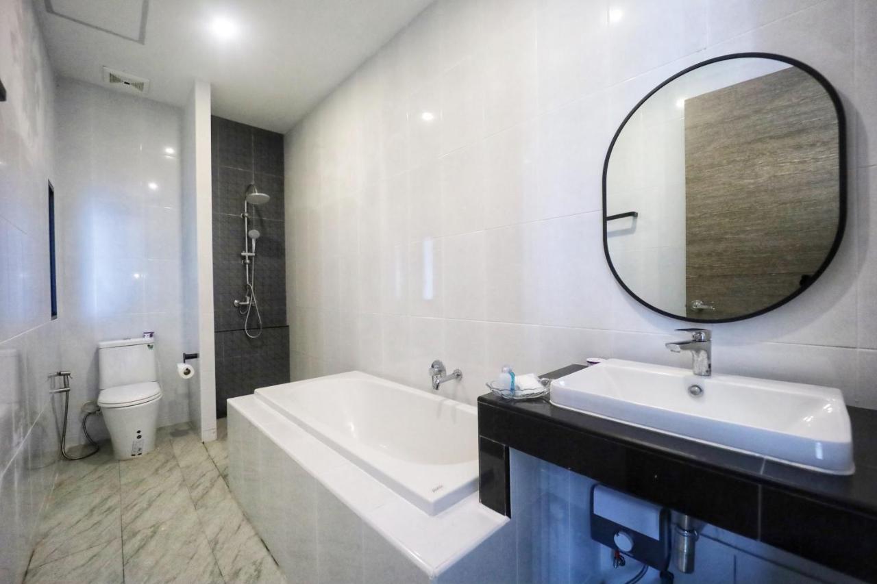 Pugdee Hotel Lang Suan Buitenkant foto